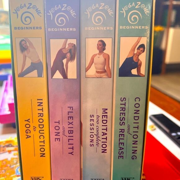 Complete box Set of Yoga Zone VHS Beginners PLUS Gaim Yoga weight loss - Picture 1 of 4